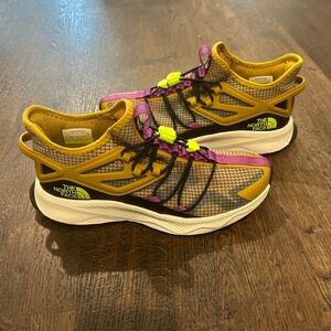 Women’s North face adjustable strap shoe